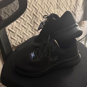 Women’s NWT Skechers